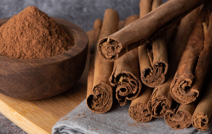 Do roaches like cinnamon?