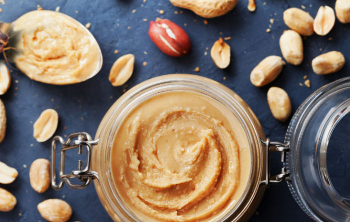 Do roaches like peanut butter?